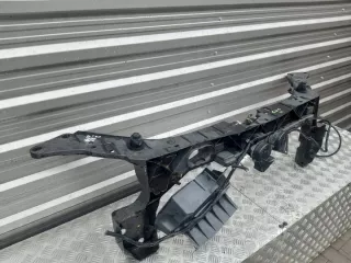 8200134606 Передняя панель крепления облицовки (телевизор) Renault Clio 3 Арт e9705864, вид 3