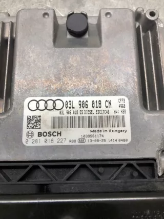 03L906018CN 0281018227 Блок управления двигателем Audi Q3 1 Арт e9721525, вид 3