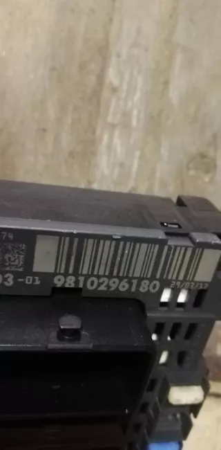 9810296180 Блок предохранителей Citroen C4 2 Арт e9758467, вид 2