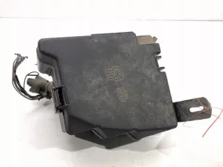 8V51-14A075CA Блок предохранителей Ford Fiesta 5 Арт e9792593, вид 2