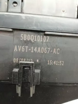 AV6T14A067AC 2012-2019 Блок предохранителей Volvo V40 2 Арт e9793315, вид 2