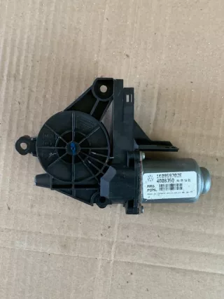 1K0959702E 5M1837402 1K0959792C Моторчик стеклоподъемника Volkswagen Golf 5 Арт e9803980, вид 1