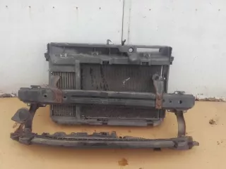 10R-15R 10r-15r Передняя панель крепления облицовки (телевизор) Citroen C3 2 Арт e9825025, вид 1