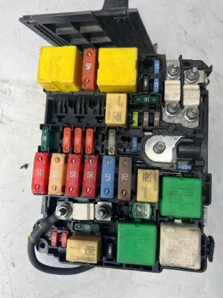 9804848580 Блок предохранителей Citroen C4 Picasso 2 Арт e9827276, вид 3