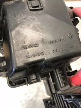 243880001R Блок предохранителей Renault Scenic 3 Арт e9838058, вид 4