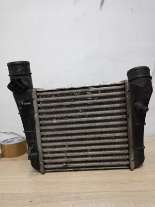 8E0145805AA 8E0145805T Интеркулер Audi A4 B7 Арт e9847159, вид 1