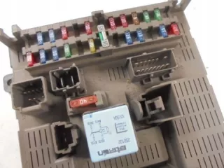 T04-00 9647448280 00-IS25 20-130202-653230 Блок предохранителей Citroen C5 1 Арт e9856040, вид 2