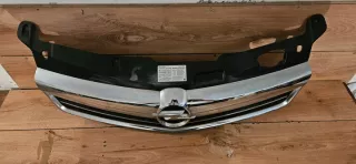13225780 461088395 Решетка радиатора Opel Astra H Арт e9908313, вид 3