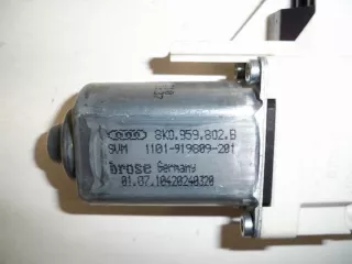 8K0959802B Моторчик стеклоподъемника Audi Q5 1 Арт e10014131, вид 3