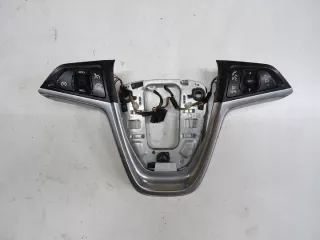 13268692 13268686 Руль Opel Zafira C Арт e10048314, вид 1