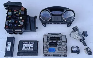 55500630 39040853 13511569 13595511 39079939 2LL00027AD 39077976 Блок управления двигателем Opel Astra K Арт e10079089, вид 1