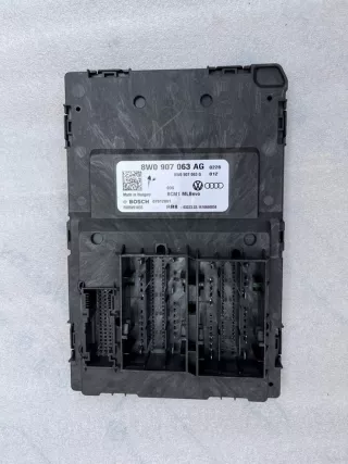 8W0907063AG Блок предохранителей Audi A4 B9 Арт e10114268, вид 1