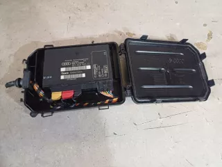 8E0959433CL Блок предохранителей Audi A4 B7 Арт e10133465, вид 2