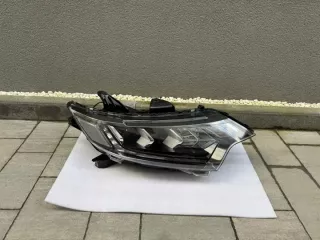 8301D3 Фара правая Mitsubishi Outlander 3 restailing Арт e10284992, вид 1
