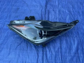 2014-18 Фара левая Toyota Aygo 2 Арт e10308016, вид 1