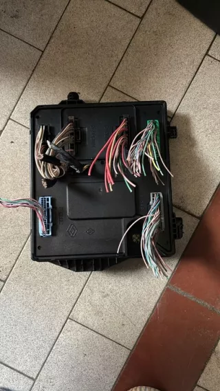 A2C53284891 284B18853R Блок предохранителей Renault Scenic 3 Арт e10366797, вид 2