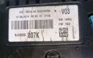 6J0920807K T420700296 1108001420 Щиток приборов (приборная панель) Seat Ibiza 4 Арт e10404814, вид 3