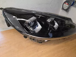 LV4B-13E016-AH Фара правая Ford Kuga 3 Арт e10440652, вид 3