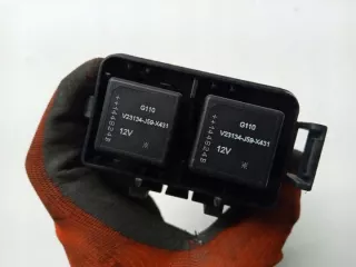 V23134-J59-X431 Блок предохранителей Mazda 5 1 Арт e10484382, вид 4