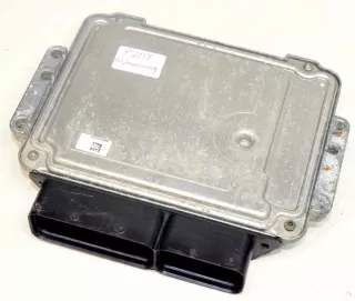 0281015767 55570807 Блок управления двигателем Opel Zafira B Арт e10506883, вид 3