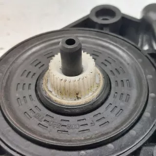 1137328786 Моторчик стеклоподъемника Hyundai i20 1 Арт e10525466, вид 3