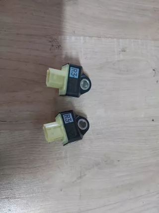 89831-0D110 Датчик удара Toyota Aygo 2 Арт e10549491, вид 2