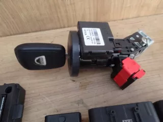 237101118S Замок зажигания Dacia Dokker Арт e10563559, вид 4