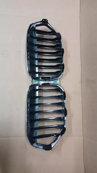 8493451 Решетка радиатора BMW X1 F48 Арт e10572386, вид 3