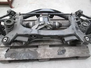 6792505 33316792505 33316797503 6797503 Балка подвески передняя (подрамник) BMW 1 F20/F21 Арт e10579244, вид 2