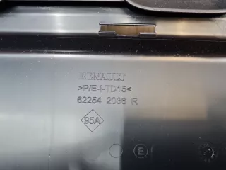 622542036R Решётка в бампер центральная Renault Duster 1 Арт Z352321, вид 2