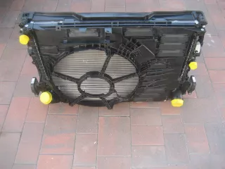 9846866,9873828 Радиатор основной BMW X1 U11 Арт AL14350324057, вид 4
