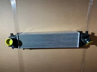 7617598,,17517617598,,818640 Интеркулер BMW 2 F45/F46 Арт AL14522176934_3, вид 1