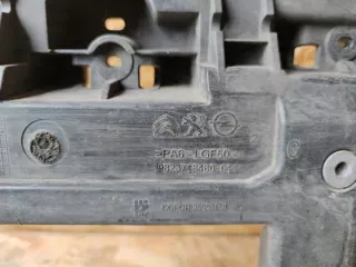 9823718480 Передняя панель крепления облицовки (телевизор) Peugeot 2008 Арт e10592146, вид 10