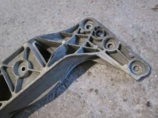 6776521 6776525 Подушка крепления КПП BMW 5 E60/E61 Арт e10602717, вид 2