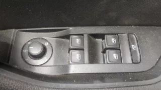 3V0867012 Обшивка двери передней правой (дверная карта) Skoda Superb 3 Арт 20390271, вид 4