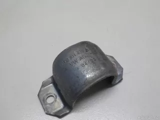 4M0511439A VAG Кронштейн крепления заднего стабилизатора Volkswagen Touareg 3 Арт E52248143, вид 1