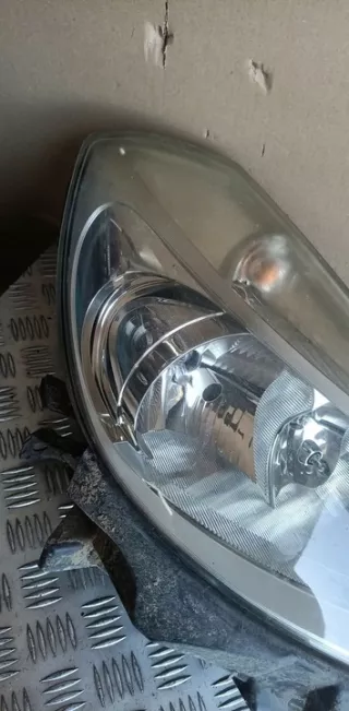 8200244897 Фара правая Renault Clio 3 Арт e12662758, вид 3