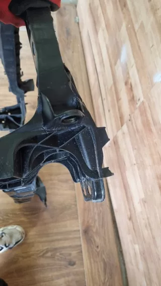 4M0805594D Передняя панель крепления облицовки (телевизор) Audi Q8 Арт e12661833, вид 4