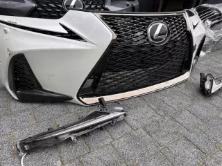  Бампер передний Lexus IS 3 restailing Арт e12620222, вид 3