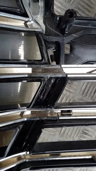 32291019 0RYGINA Решетка радиатора Volvo XC60 2 Арт e12617459, вид 13