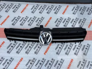 5G0853653E 5G0853653 Решетка радиатора Volkswagen Golf 7 Арт e12617296, вид 1
