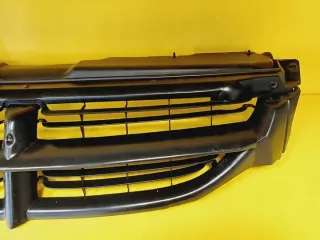 04576955 Решетка радиатора Chrysler Voyager 3 Арт e12615311, вид 3