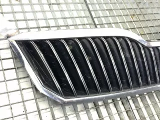 3T0853668B LORK-2114-32787 Решетка радиатора Skoda Superb 2 Арт e12560835, вид 2