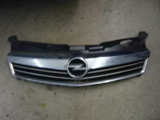 13225775 13225792 13225796 Решетка радиатора Opel Astra H Арт e12560718, вид 1