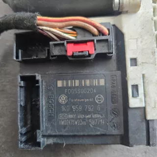 1K0959792G Моторчик стеклоподъемника Audi A3 8P Арт e12530476, вид 3
