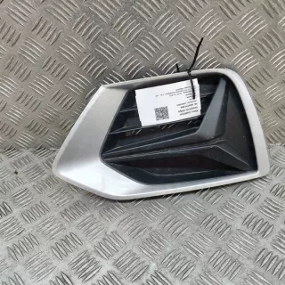 83A807681B Решетка радиатора Audi Q3 1 Арт e12510303, вид 1