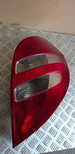 A1698200464R Фонарь задний правый Mercedes A W169 Арт e12492556, вид 1
