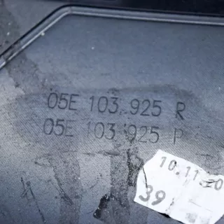 05E103925R Декоративная крышка двигателя Audi Q3 1 Арт e12491774, вид 3