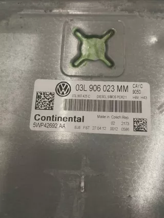 03L906023MM Блок управления двигателем Volkswagen Golf 6 Арт e12487529, вид 4