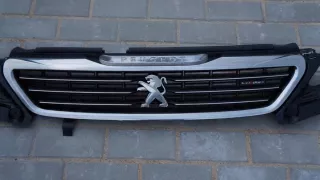 AA37026452 Решетка радиатора Peugeot 308 2 Арт e12481874, вид 2